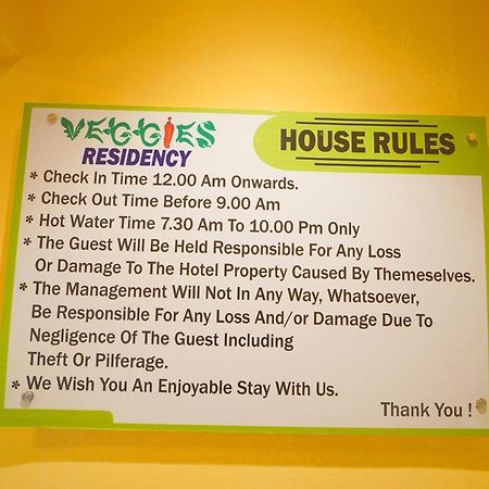 ホテル Veggies Residency & Pure Veg Restaurant マハバレシュワール エクステリア 写真